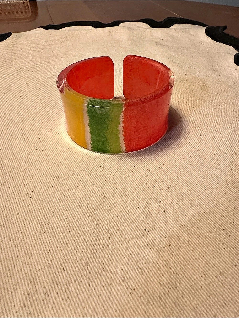 Vintage 1980s Lucite Acrylic Cuff Bangle – Retro Rainbow Multi-Color